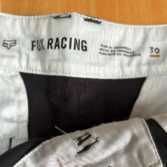 FOX RACING | Shorts - Picture 2 of 3